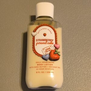 NWT BBW Strawberry Pound Cake Body Lotion